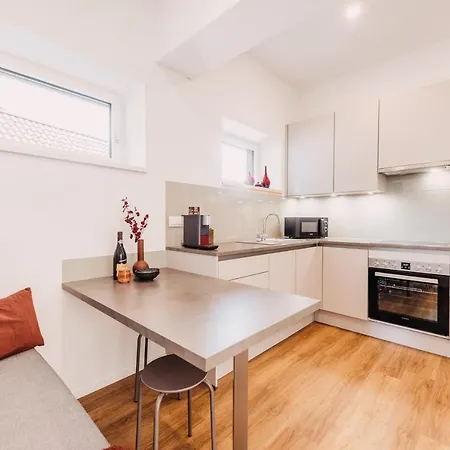 Wohnen Bahnstrasse 5 Apartment *